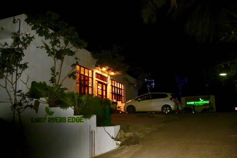 Kandy Rivers Edge Nature Resort Ngoại thất bức ảnh