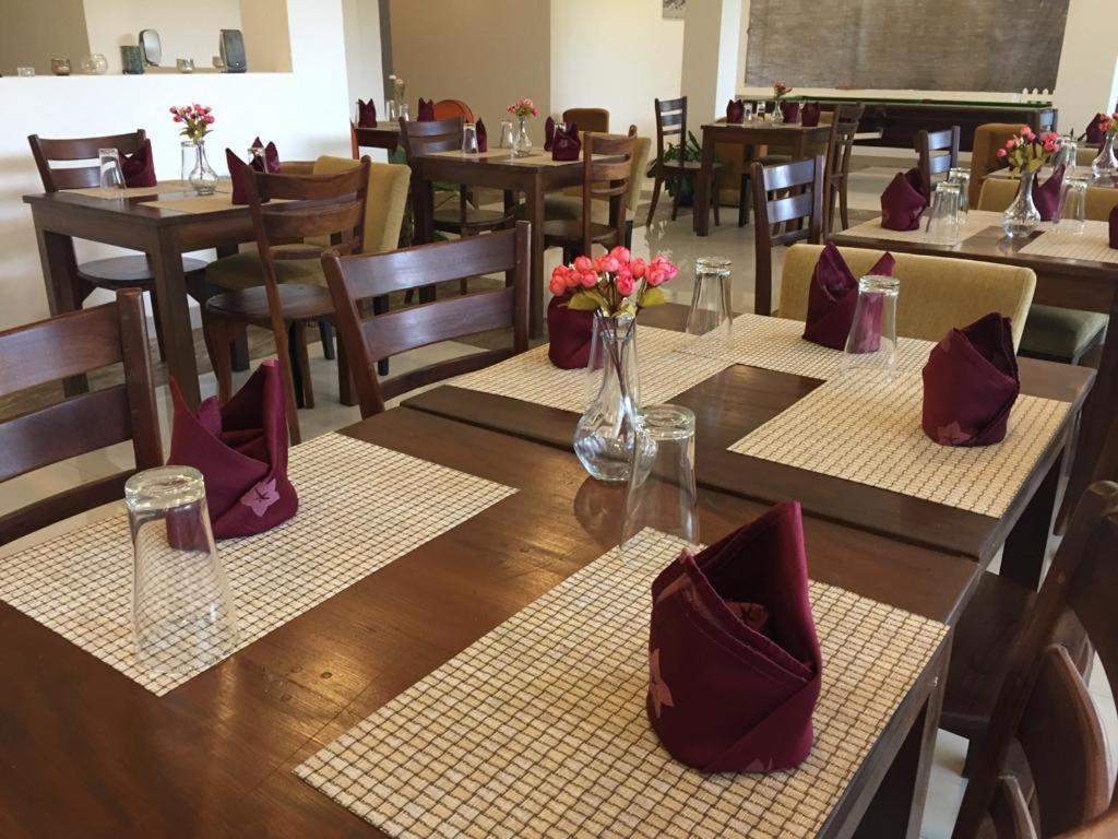 Kandy Rivers Edge Nature Resort Ngoại thất bức ảnh