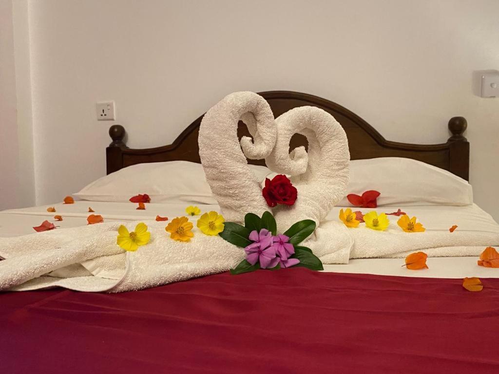 Kandy Rivers Edge Nature Resort Ngoại thất bức ảnh
