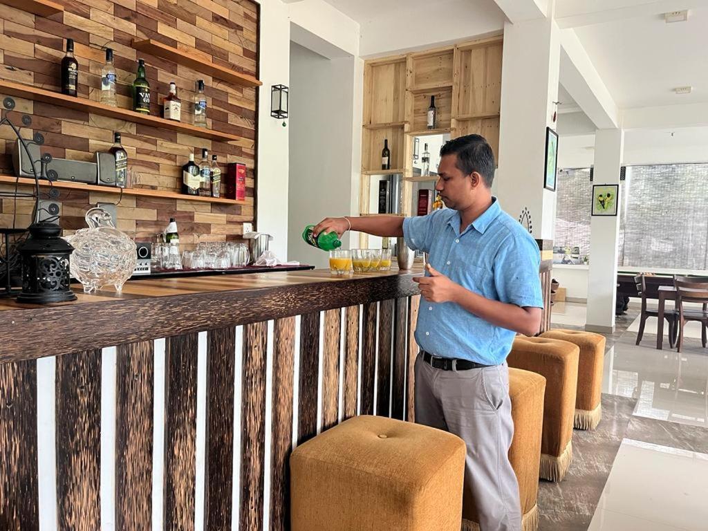 Kandy Rivers Edge Nature Resort Ngoại thất bức ảnh