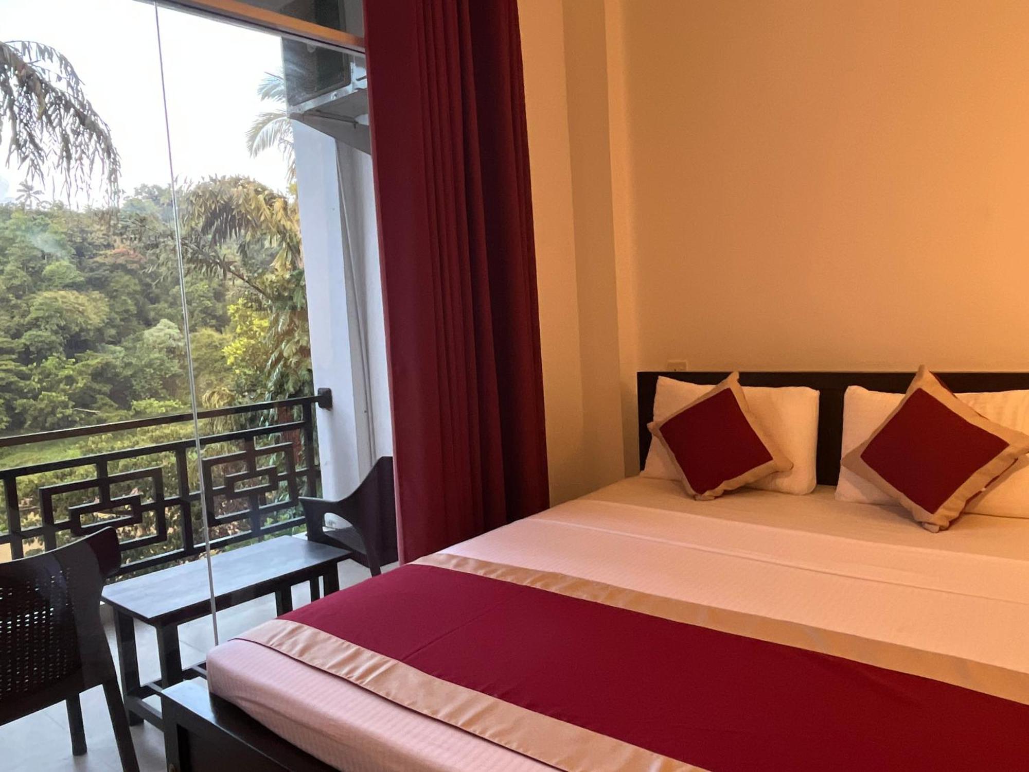 Kandy Rivers Edge Nature Resort Ngoại thất bức ảnh